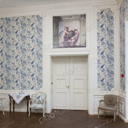 Elegant Room With Floral Wallpaper Elegant Room With Floral Wallpaper