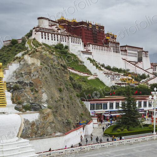 Elevated View of the Potala Palace Potala Palace, Lhasa, Autonomous Region of Tibet