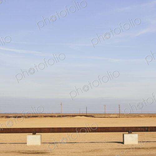 Elevated oil pipeline in the Midway-Sunset oil fields, the largest shale oil field in… Elevated oil pipeline in the Midway-Sunset oil fields, the largest shale oil field in…