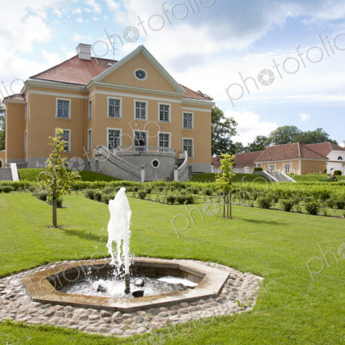 Exterior of Palmse Manor