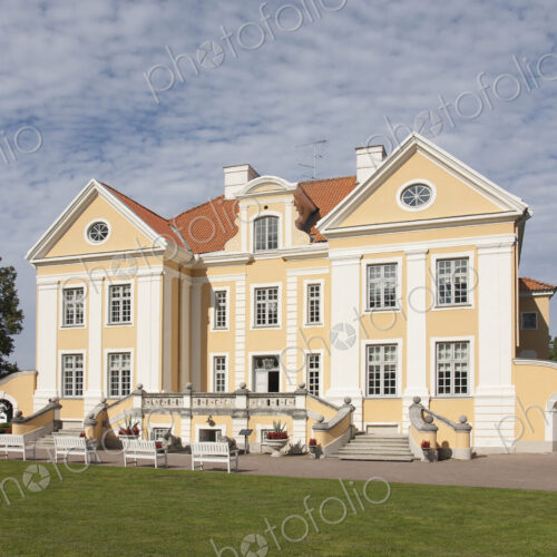 Exterior of Palmse Manor
