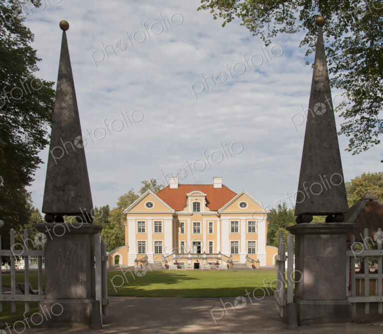 Exterior of Palmse Manor