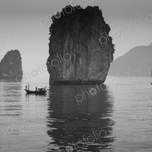 Fishermen, Halong Bay, Vietnam Fishermen, Halong Bay, Vietnam