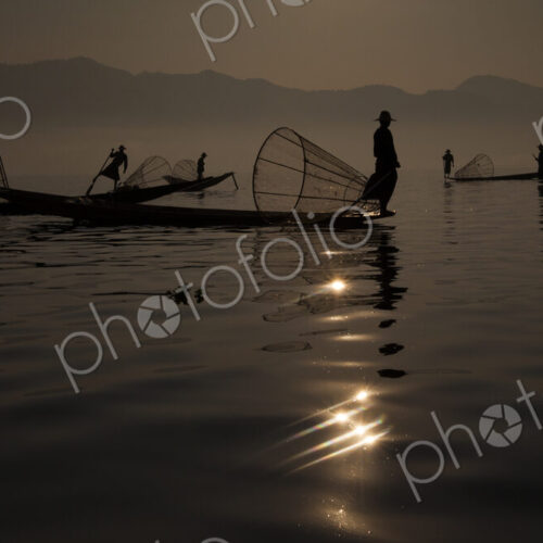 Fishermen on Inle Lake, Myanmar Fishermen on Inle Lake, Myanmar