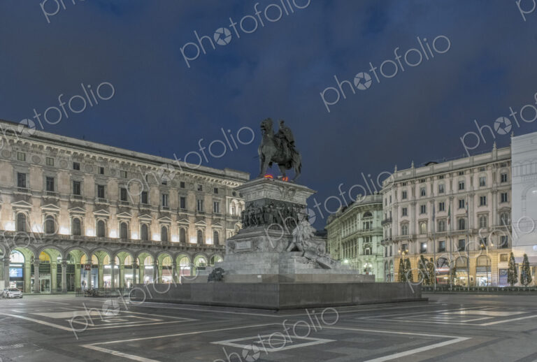 Fountain in Piazza del Duomo illuminated at night, Milan, Milan, Italy