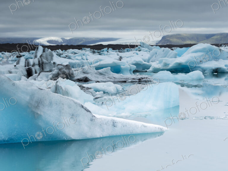 Glacial lake at the head of the Breidamerkurjokull glacier