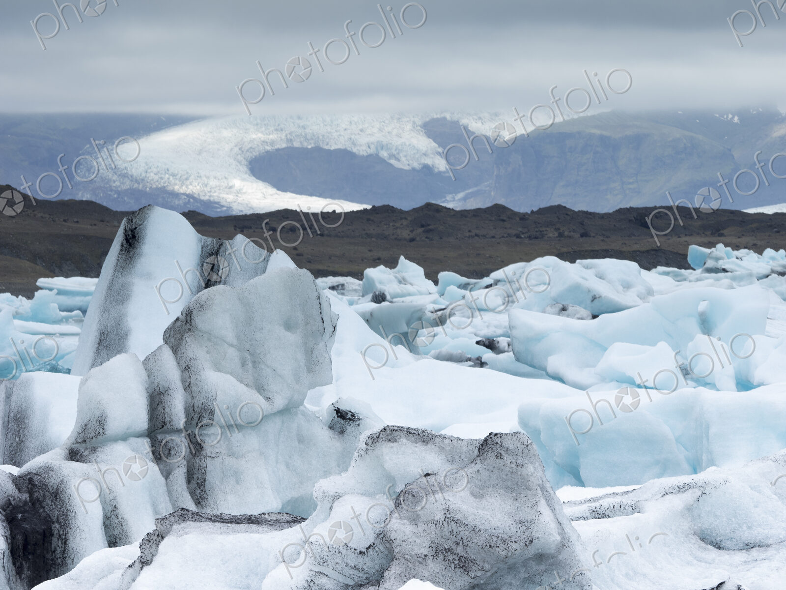 Glacial lake at the head of the Breidamerkurjokull glacier