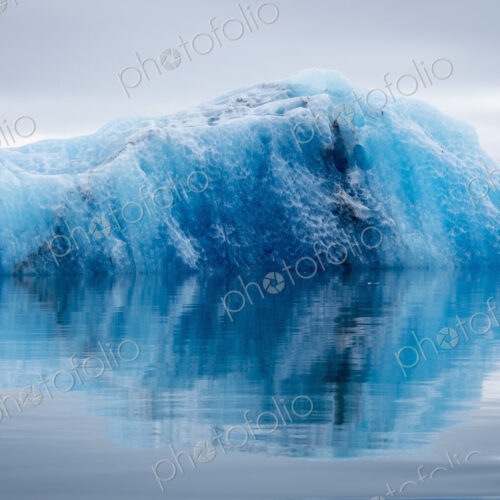Glacial lake at the head of the Breidamerkurjokull glacier Glacial lake at the head of the Breidamerkurjokull glacier
