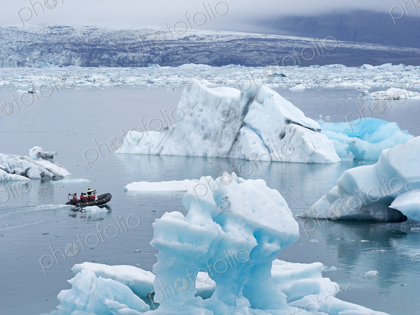Glacial lake at the head of the Breidamerkurjokull glacier