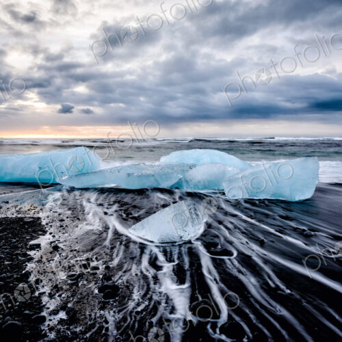 Glaciers washing up on remote beach Glaciers washing up on remote beach