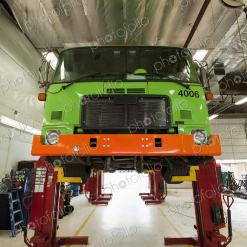 Green Garbage Truck Maintenance Green Garbage Truck Maintenance