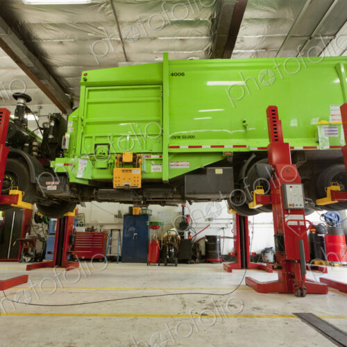 Green Garbage Truck Maintenance Green Garbage Truck Maintenance
