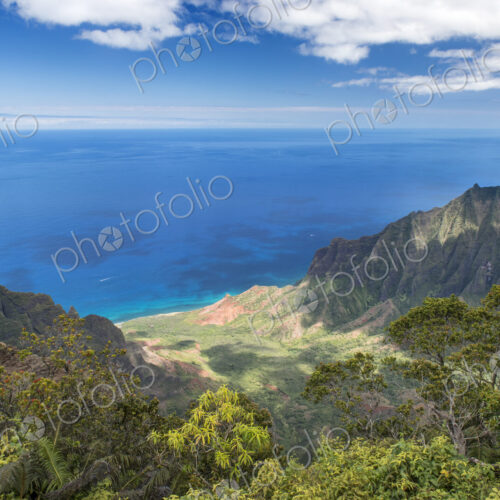 Hawaii, Kauai, Kokee State Park, View of the Kalalau Valley from Kalalau Lookout