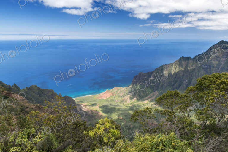 Hawaii, Kauai, Kokee State Park, View of the Kalalau Valley from Kalalau Lookout