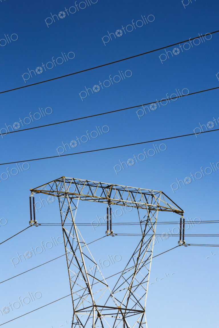High transmission towers and lines, Ellensburg