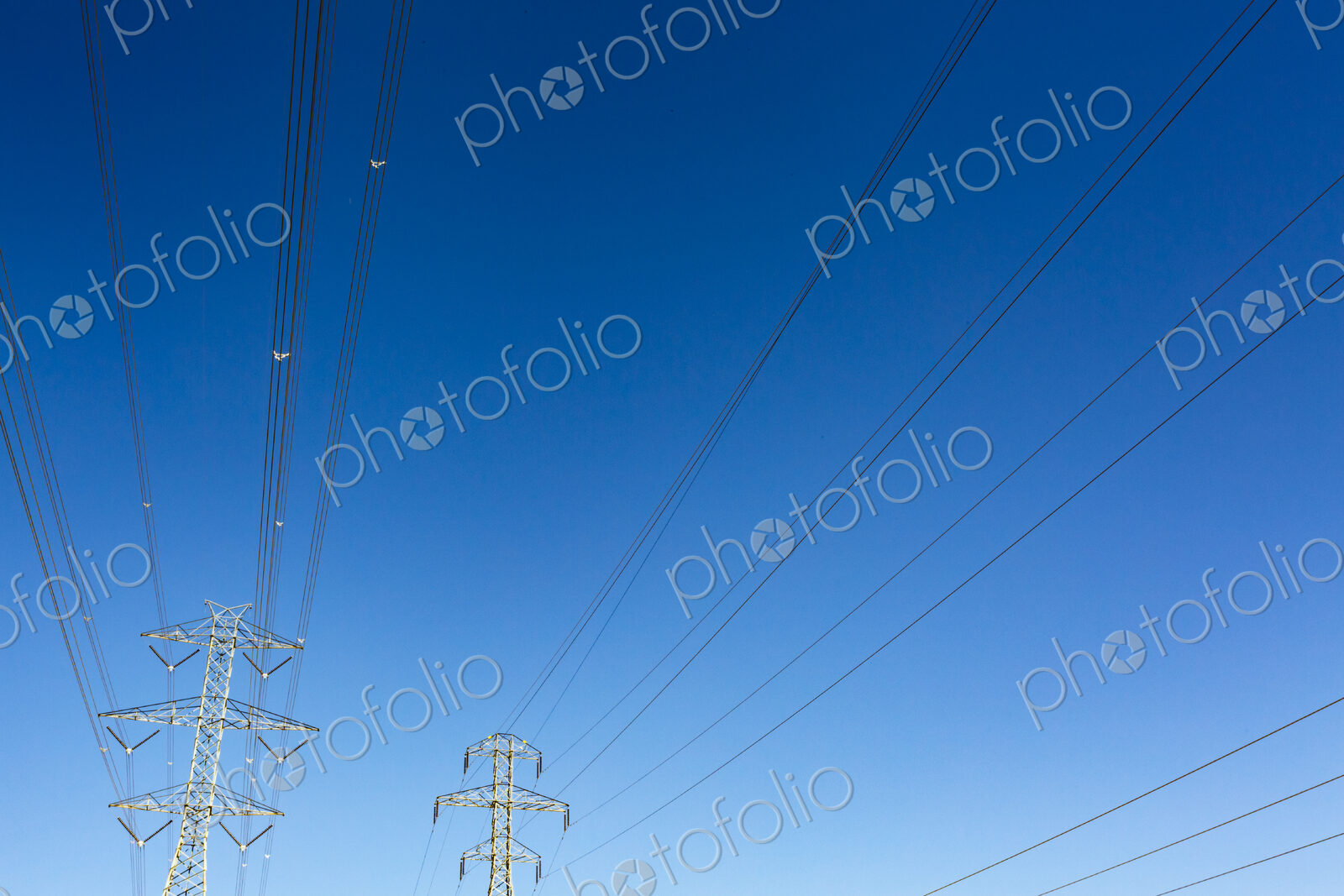 High transmission towers and lines at Ellensburg