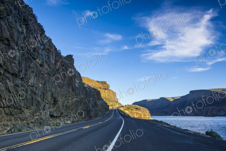 Highway 17, Coulee City, the mountain road running along the coast, sunlight cliffs…