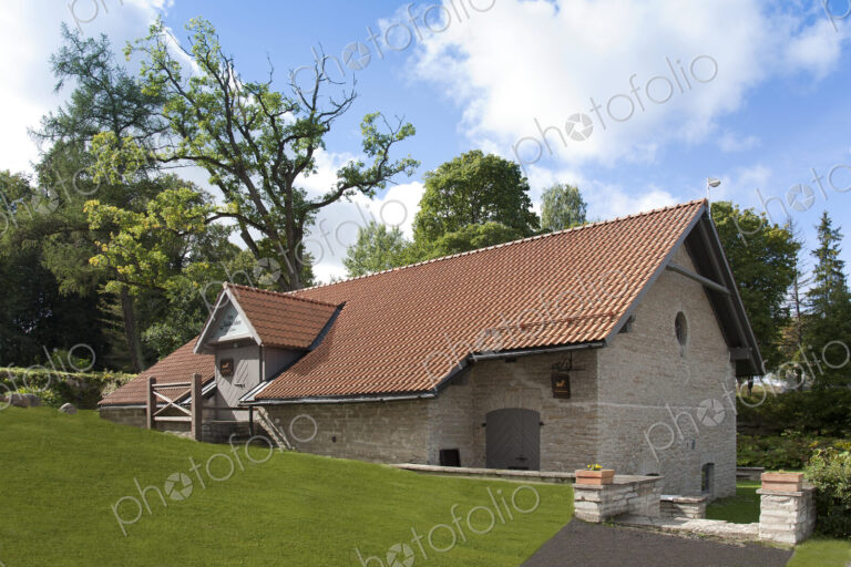 Hillside Vihula Manor Building