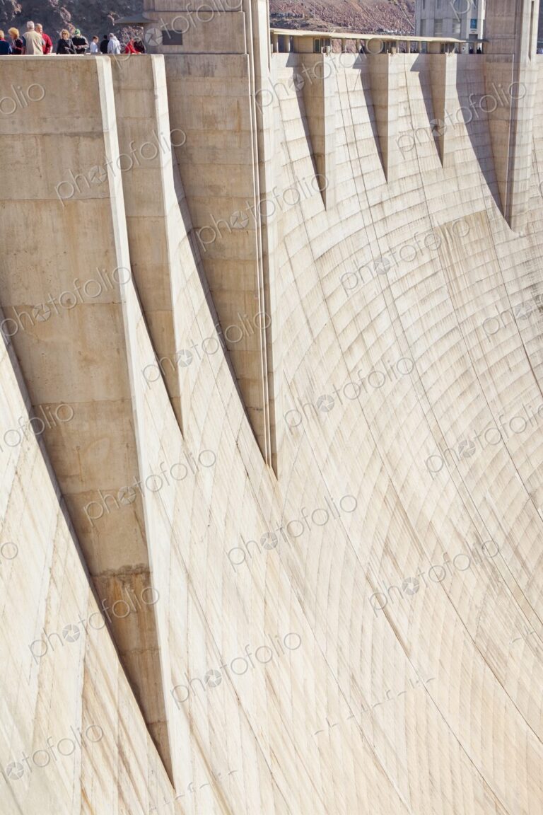 Hoover Dam and tourists, Boulder City, Nevada, USA