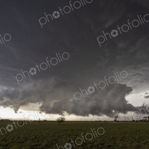 Horizontal Rotational Inflow, a Beaver Tail shaped cloud Ingesting the Outflow…
