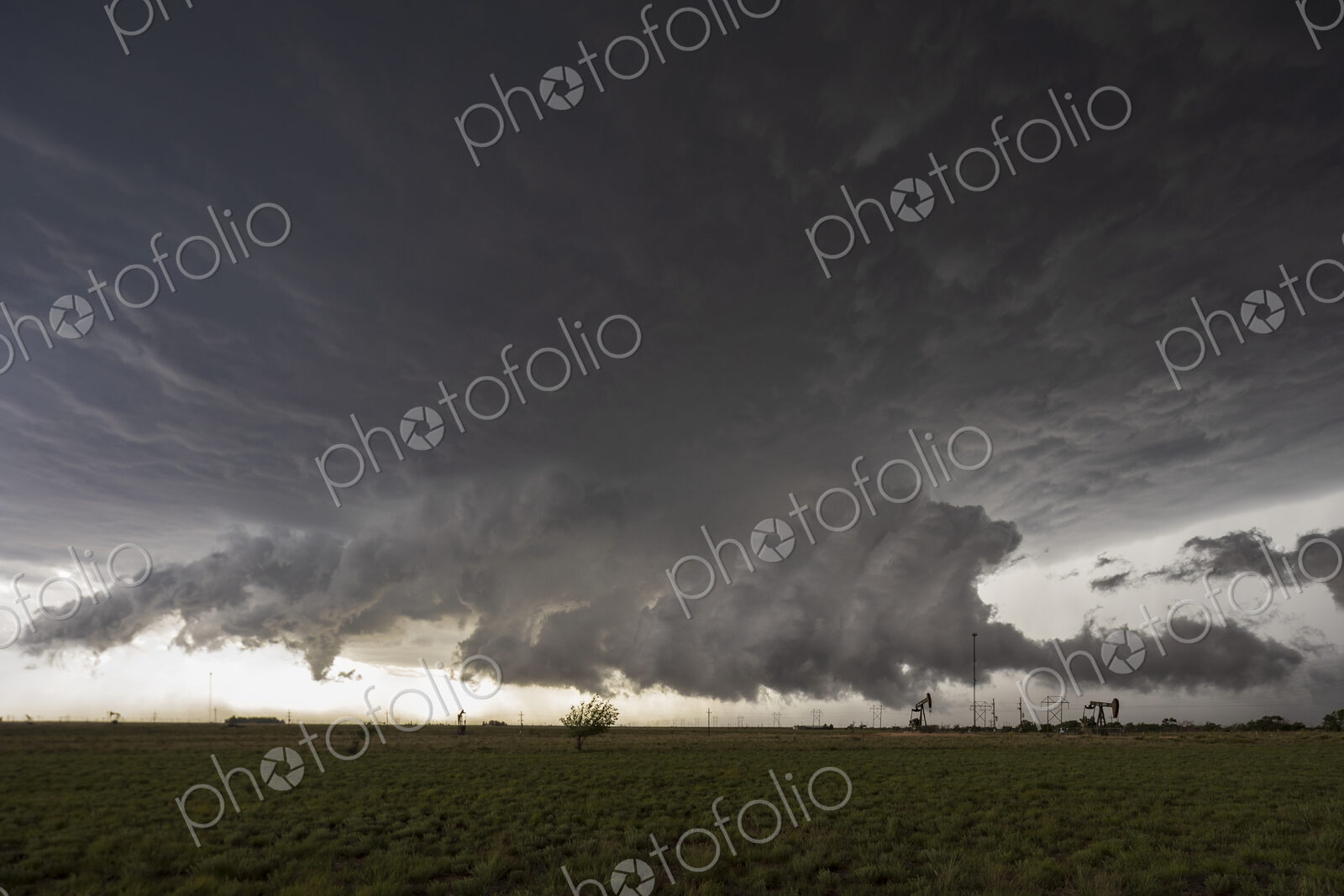 Horizontal Rotational Inflow, a Beaver Tail shaped cloud Ingesting the Outflow…