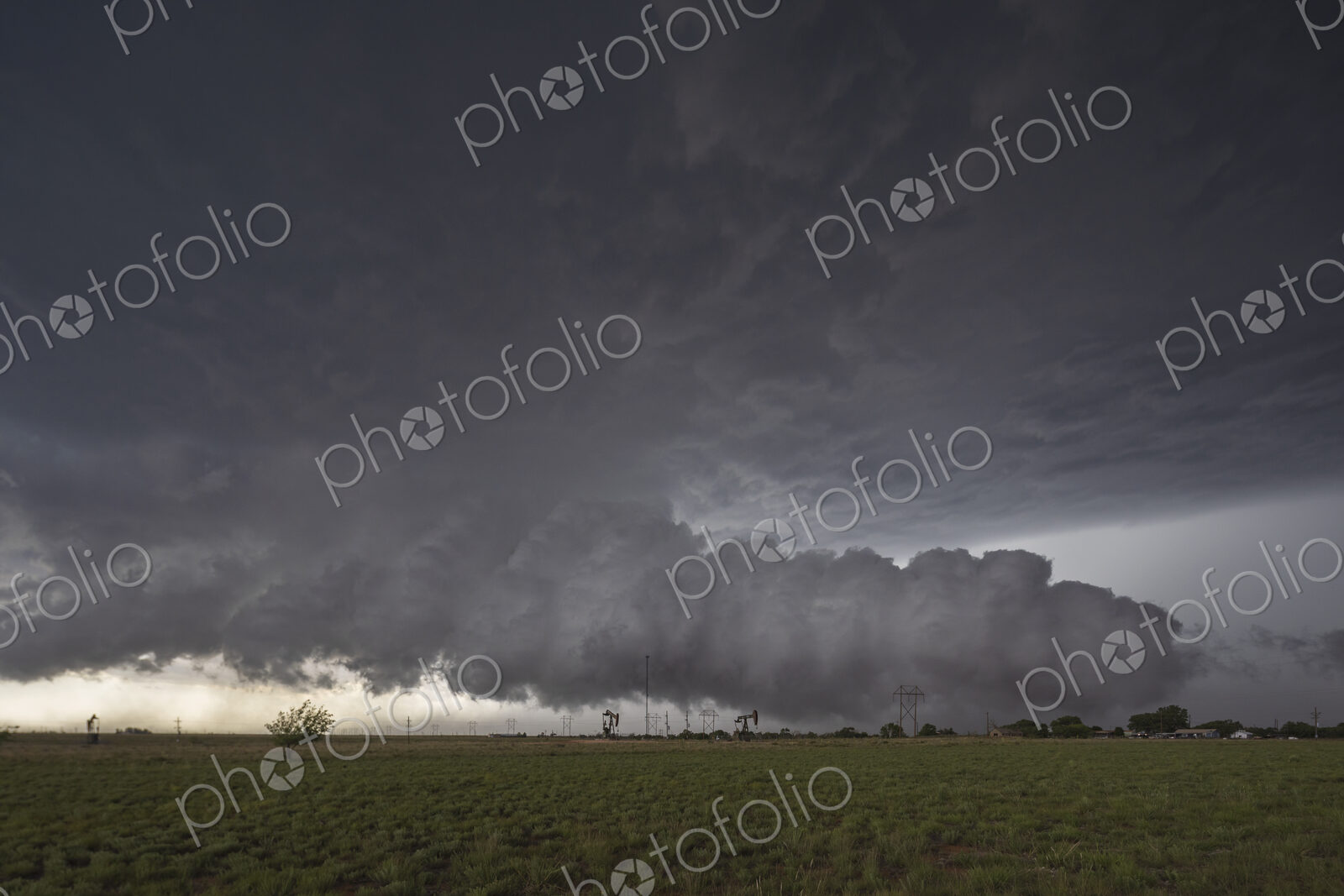 Horizontal Rotational Inflow, a Beaver Tail shaped cloud Ingesting the Outflow…