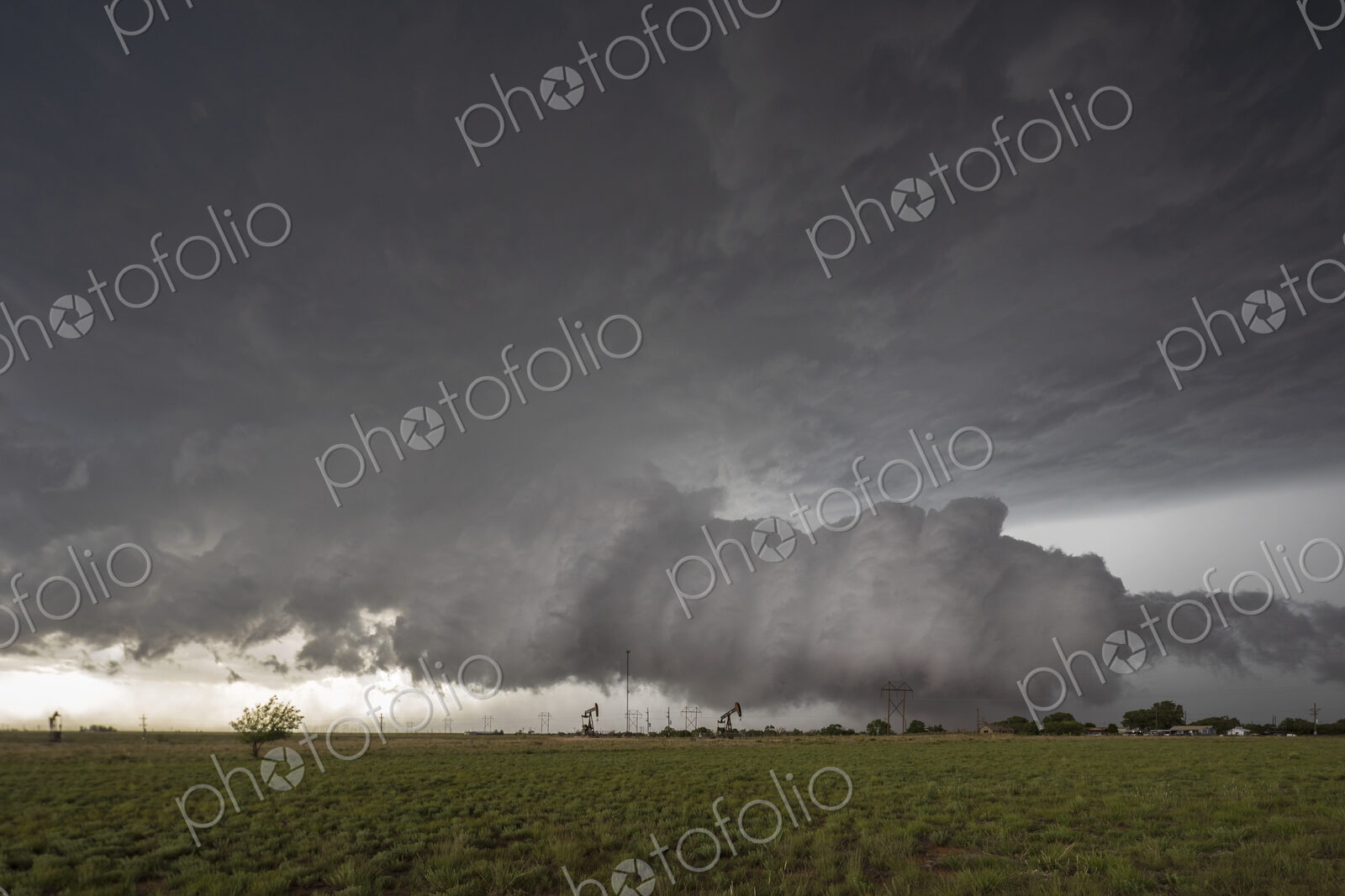 Horizontal Rotational Inflow, a Beaver Tail shaped cloud Ingesting the Outflow…