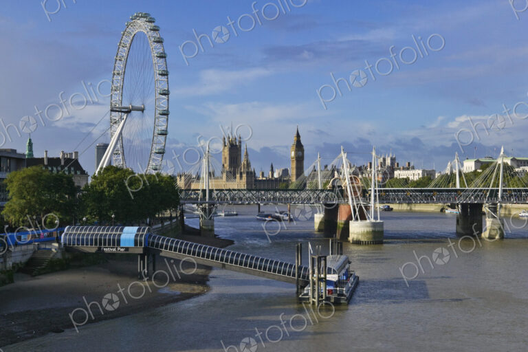 Hungerford Bridge and Houses of Parliament