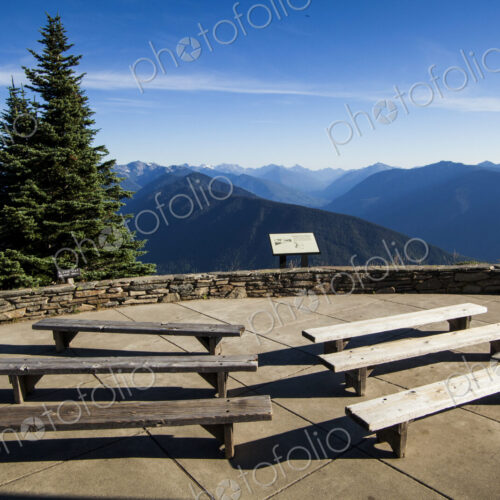 Hurricane Ridge Visitors Center, Olympic National Park, benches at the lookout point… Hurricane Ridge Visitors Center, Olympic National Park, benches at the lookout point…