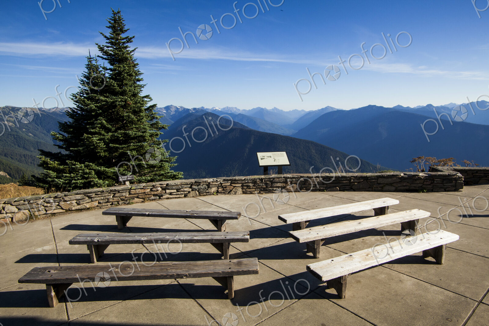 Hurricane Ridge Visitors Center, Olympic National Park, benches at the lookout point…