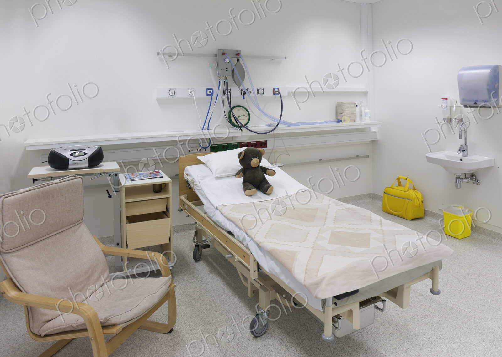 Intensive care unit, Tartu University children clinic , Estonia