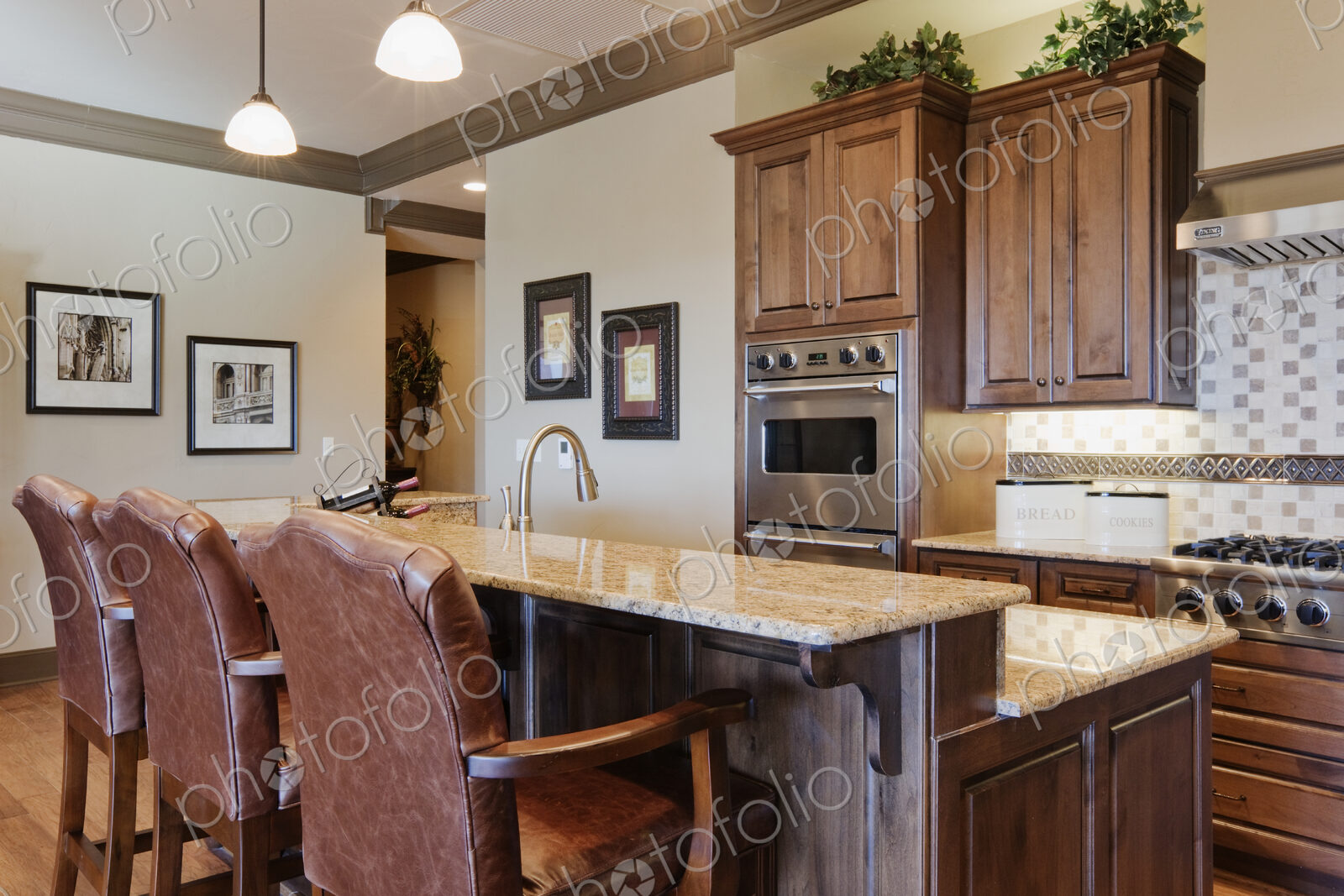 Kitchen Space With Eating Bar