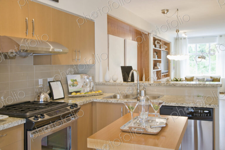 Kitchen With Small Utility Island