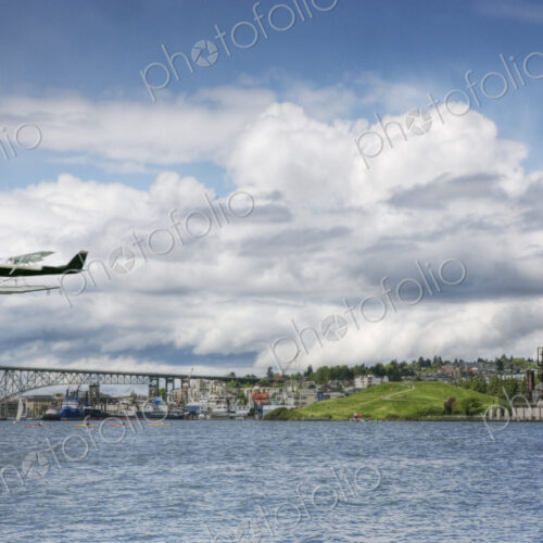 Lake Union, Washington State, a town on the coast, a factory and bridge, and a sea… Lake Union, Washington State, a town on the coast, a factory and bridge, and a sea…