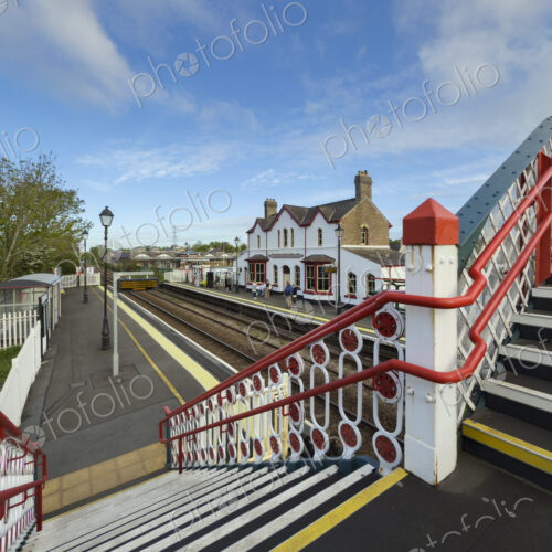 Lanfairpwllgwyngyllgogerychwyrndrobwllllantysiliogogogoch, the railway station in the…