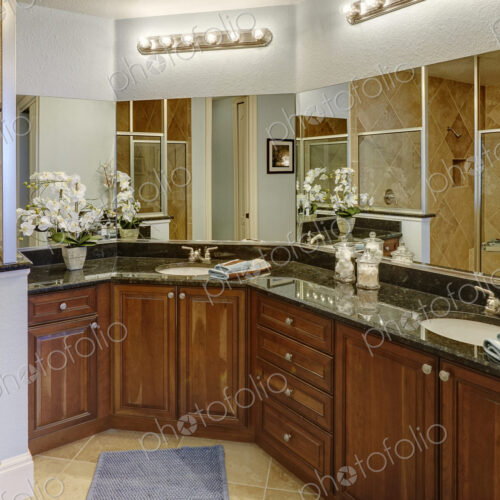 Large Contemporary Bathroom Large Contemporary Bathroom