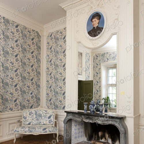 Large Mirror Over a Fireplace Large Mirror Over a Fireplace