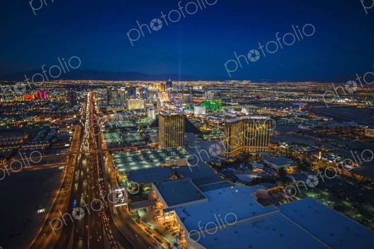 Lask Vegas cityscape at dusk.