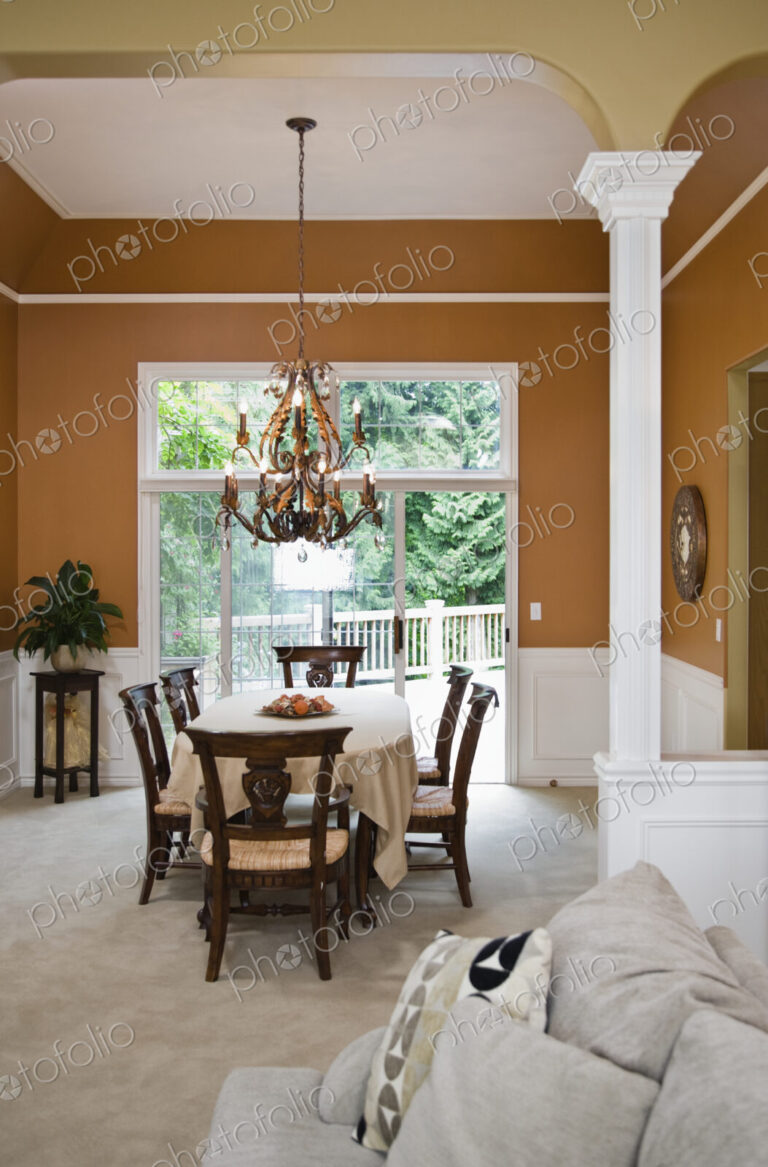 Luxury dining room