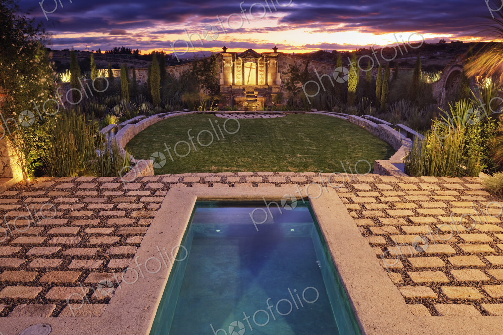Mexican Ranch House Garden