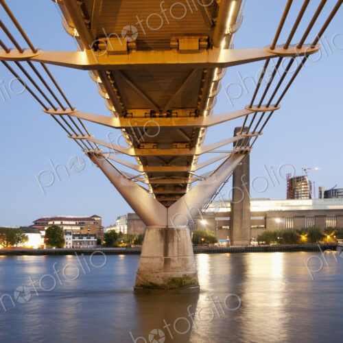 Millennium Bridge and Tate Modern at Twilight