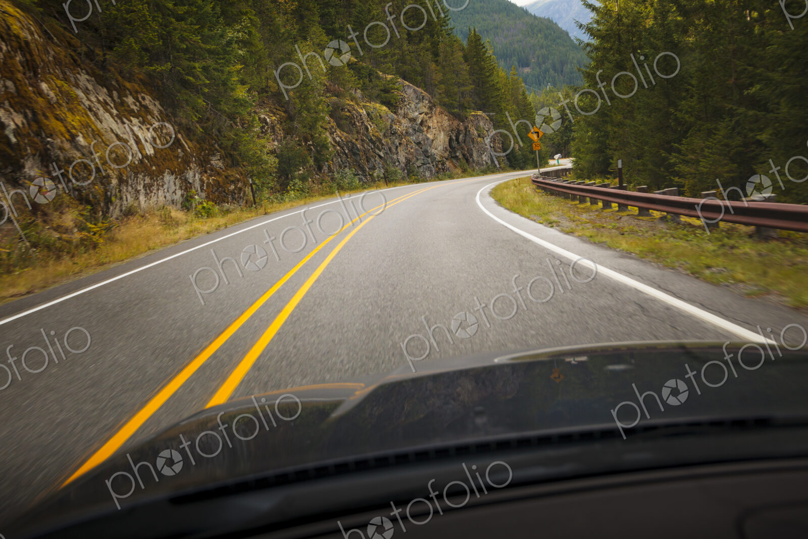Mountain highway, Highway 20, North Cascades, WA, USA