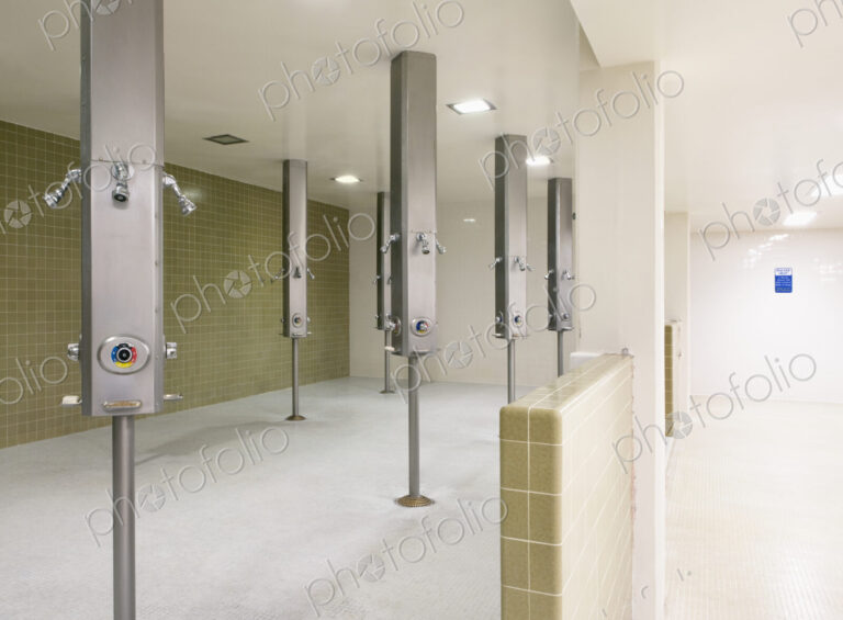 Multi Person Shower