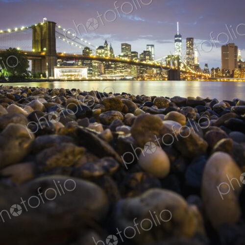 Night view towards Manhattan from Brooklyn Night view towards Manhattan from Brooklyn