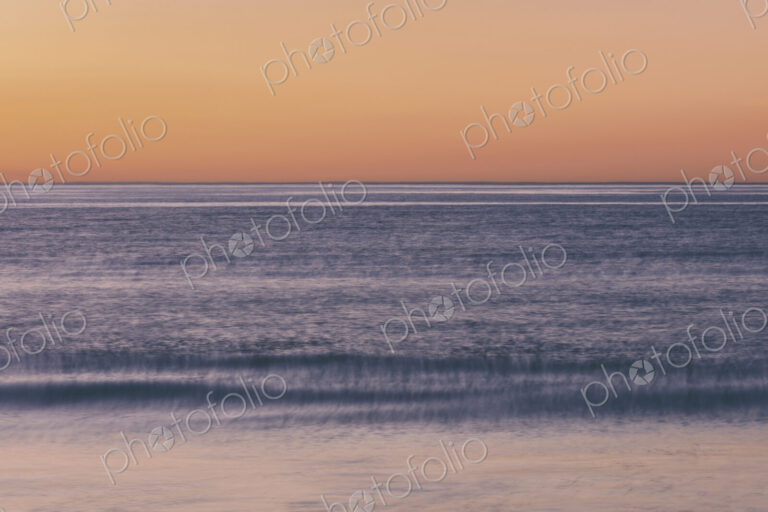 Ocean seascape, view to the horizon over the water surface.
