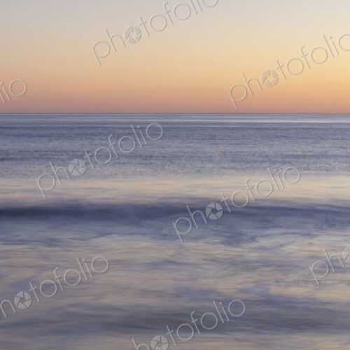 Ocean seascape, view to the horizon over the water surface.