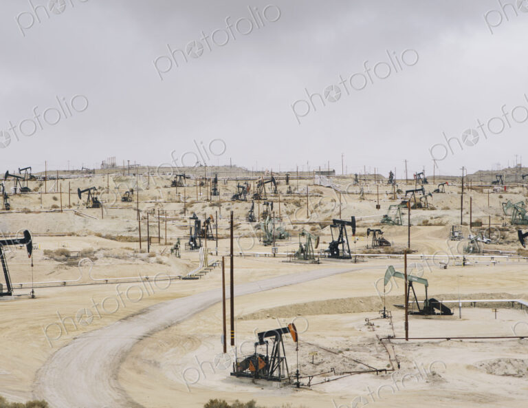Oil rigs and wells in the Midway-Sunset shale oil fields, the largest in California