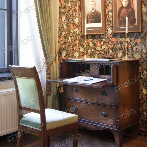 Old Fashioned Desk Old Fashioned Desk