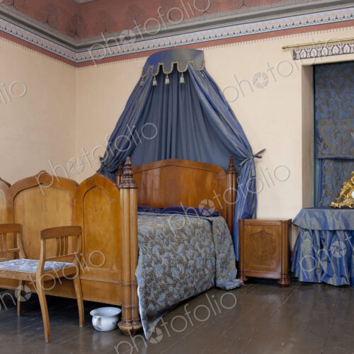 Old-Fashioned Manor Bedroom Old-Fashioned Manor Bedroom