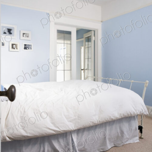Open door to bedroom Open door to bedroom